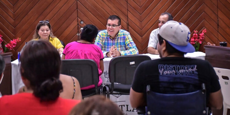 En “Escuchando a la gente” se resuelven problemas fundamentales que exponen ciudadanos