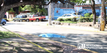 Mujer muere tras ser arrollada por un auto fantasma en la Av. Insurgentes en Mazatlán