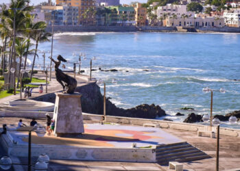 Edgar González supervisa las condiciones de monumentos y la Carpa Olivera