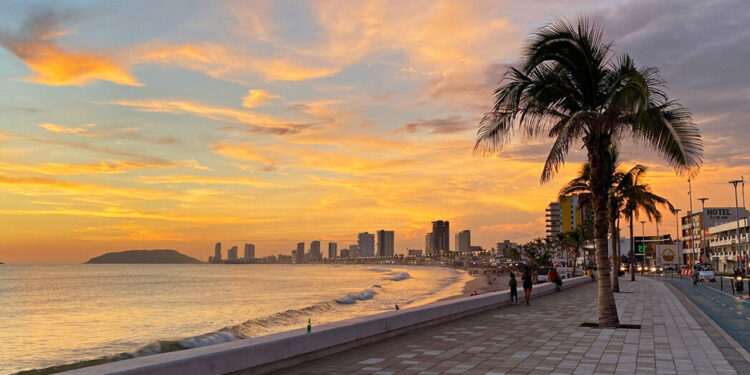 Se mantienen las altas temperaturas en el puerto de Mazatlán