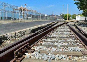 Niño de casi dos años de edad muere arrollado por tren en Chihuahua