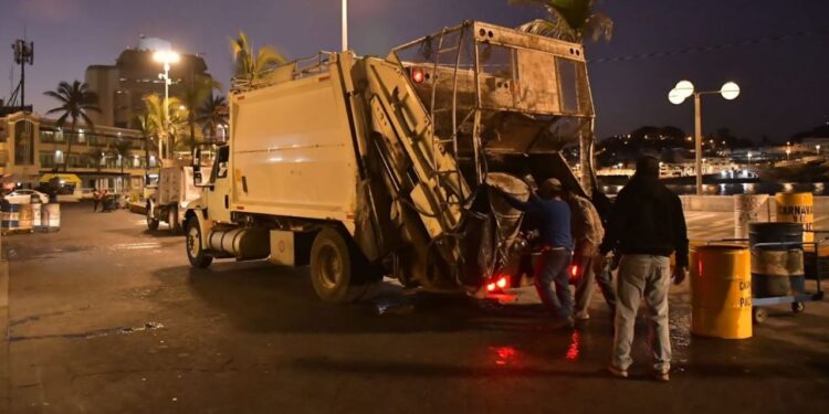 Recolecta de basura sufre incremento en la zona turística del puerto
