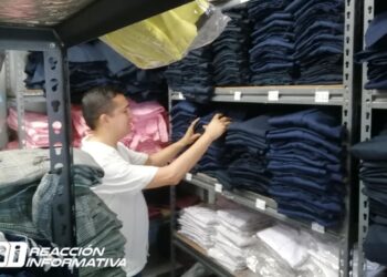Listos textileros de Culiacán para el canje de uniformes gratuitos