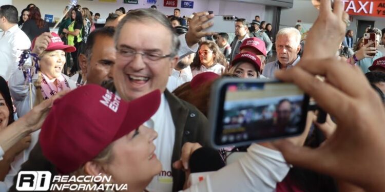 Con gran entusiasmo culiacanenses reciben a Marcelo Ebrard