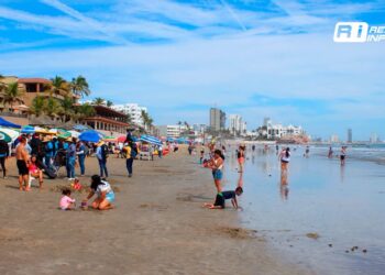 ¡Con este calor se antoja ir a la playa! Escuadrón Acuático reporta más de 2 mil bañistas hasta el medio día