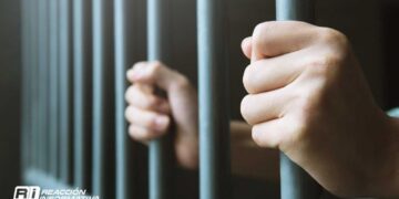 Vinculado a proceso y en prisión queda sujeto por homicidio culposo de taxista