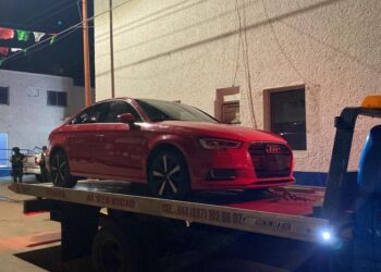 Recuperan en Angostura vehículo robado en Palmillas, Escuinapa