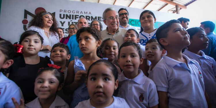 Gobierno del Estado instalará mil aires acondicionados en escuelas de educación básica