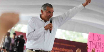 Niega Adán Augusto López ser el consentido