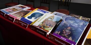 Intereses de IP y políticos, tras ataques a libros de texto: experto