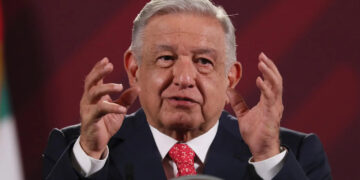 López Obrador insinúa que él sufre violencia política de género