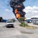 VIDEO: Se incendia pipa de gas al interior de fábrica en Salinas Victoria, Nuevo León