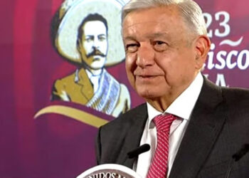 “Con los niños no”: AMLO hace otra burla a Javier Alatorre tras críticas a libros de texto