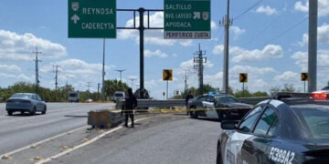 Abandonan hielera con restos de mujer en Nuevo León