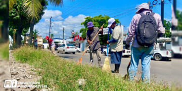 Llaman a vecinos a frenar contaminación en la avenida Emilio Barragán