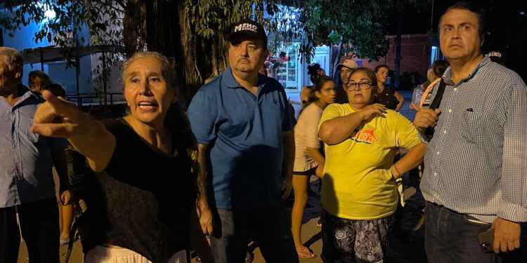 Piden apoyo a Memo Romero pare gestionar electricidad y evitar inundaciones