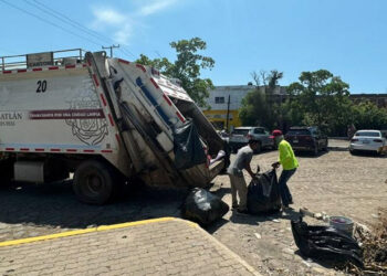 ¡Personal de confianza apoya en la recolección de basura!, este jueves personal sindicalizado no brindó el servicio en la ciudad