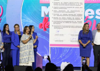Xóchitl Gálvez ofrece pacto a las mujeres para romper “techo de cristal”