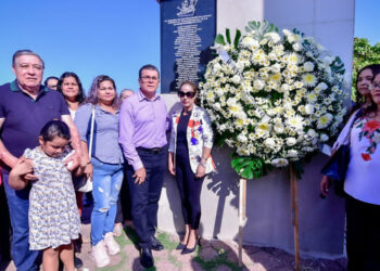 Expresa Edgar González su solidaridad a familiares de pescadores fallecidos por el huracán Ismael