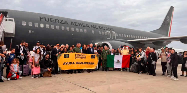 Gestionan precios preferenciales en Madrid para mexicanos rescatados de Israel