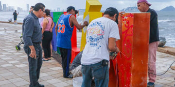Rehabilita Obras Públicas letras de Mazatlán