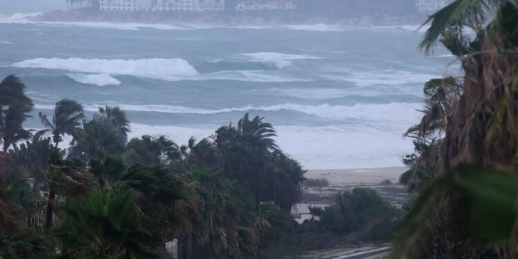 Norma se debilita a la categoría 3 y mantiene su trayectoria hacia BCS