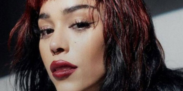 ¿Danna Paola iría a la cárcel? Aseguran que interpretó mal el Himno Nacional en la pelea del Canelo