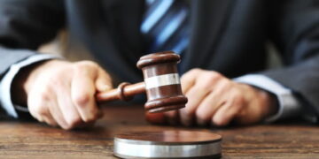 Vinculan a proceso a sujeto por fraude genérico a tienda Ley