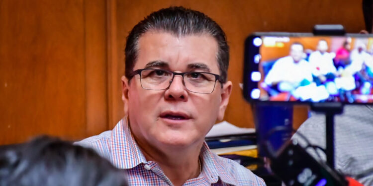 Gobierno de Mazatlán atacará problemática de baches en estado crítico