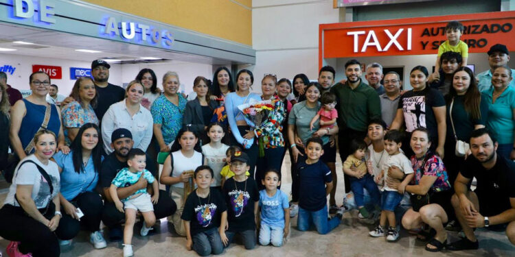 Llegan finalmente a casa selección Sinaloa de softbol atrapada en Acapulco