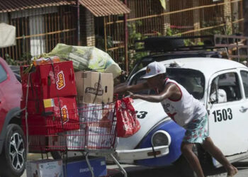Huracán Otis: Fuerzas Armadas refuerzan presencia en Acapulco para evitar saqueos