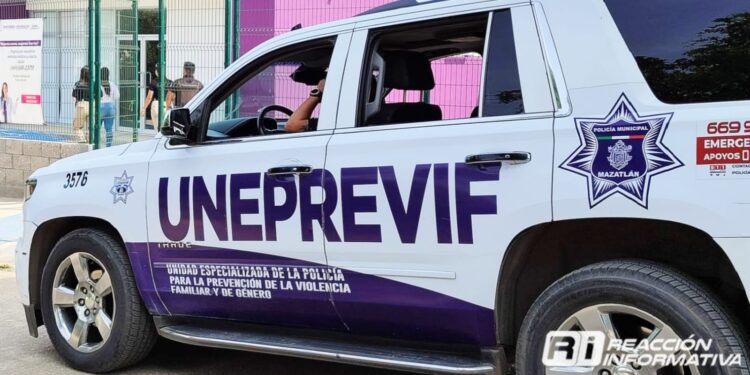 UNEPREVIF traslada a mujer de una clínica ante Fiscalía para interponer denuncia por violencia física