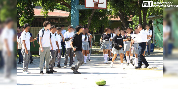 Coordinación de Protección Civil concientiza a alumnos de COBAES 38 sobre “No uso de Pirotecnia” durante fiestas decembrinas