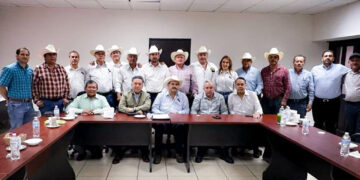 Rocha reafirma su compromiso de trabajar con la Unión Ganadera para fortalecer al sector y recuperar el estatus sanitario