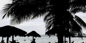 Crece ciclón en el Océano Pacífico y amenaza las costas mexicanas