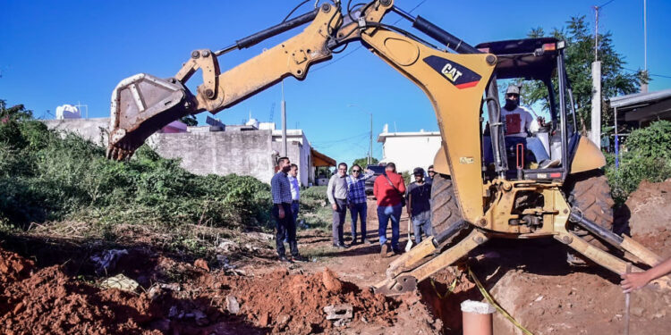 Vecinos de la Buenos Aires contarán con la red de drenaje, tras 35 años de carecer de servicios públicos