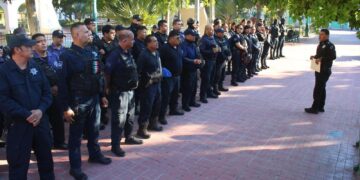 Arranca operativo Guadalupe-Reyes en áreas comerciales de Mazatlán