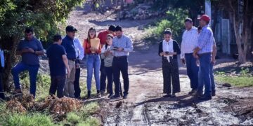 Reciben con gratitud visita del Gobierno de Mazatlán familias de la Universo y Ampliación Loma Bonita