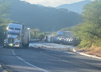 Continúa cerrada parcialmente autopista Mazatlán-Durango por accidentes
