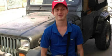 Padre de Octavio Ocaña busca a policía prófugo del asesinato de su hijo