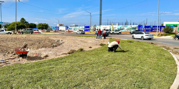 Avanza por etapas la rehabilitación de la glorieta ubicada en Carlos Canseco