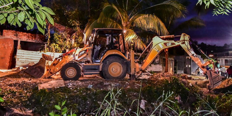 “No nos rajamos, seguimos resolviendo los problemas de Mazatlán”, Edgar González