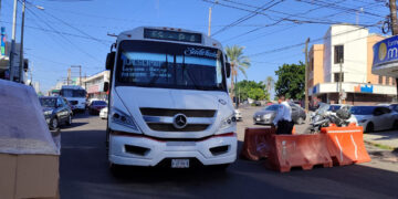Agentes de Tránsito Municipal cierran parcialmente Avenidas del primer cuadro de la Ciudad