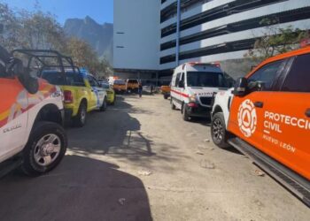 Cae elevador de plaza comercial en Cumbres en Monterrey; hay 4 muertos y un lesionado