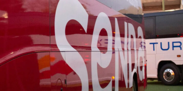 Civiles armados bajan a pasajeros de autobús en autopista de Tamaulipas