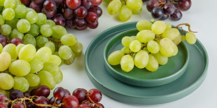 ¿Uvas rojas o verdes? Estas son las mejores para reducir el colesterol y cuidar la salud, según la ciencia
