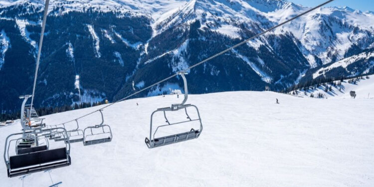 Mujer sobrevivió tras perderse en la nieve, estuvo sola por 15 horas: “Grité hasta que me quedé sin voz”