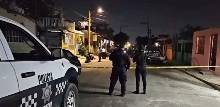 Adulto mayor dispara y mata a joven vecino por estacionarse en su entrada en Veracruz