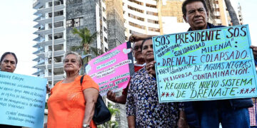 Denuncian apoyos insuficientes en Acapulco tras Otis ante visita de López Obrador