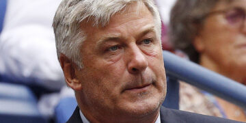 Imputan de nuevo a Alec Baldwin por la muerte de Halyna Hutchins en el rodaje de ‘Rust’